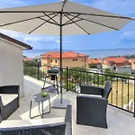 Nv Hill One By Aneo Travel *