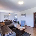 Ferienhaus Nv Hill One By Aneo Travel Novi Vinodolski