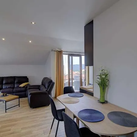 Holiday home Nv Hill One *