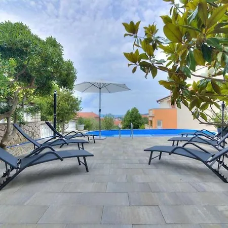 Nv Hill One Holiday home Novi Vinodolski